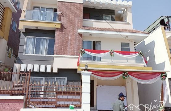For Sale: Beautiful 2.5 story house at Chovar, Kritipur